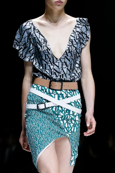 Look 57
